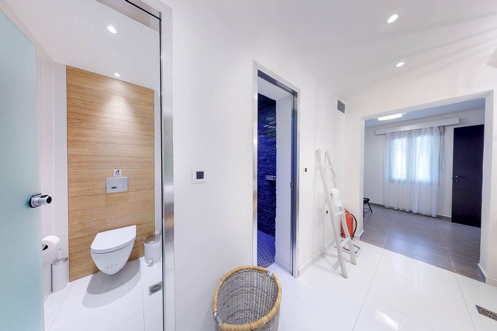 Photo of Bathroom in Vamos