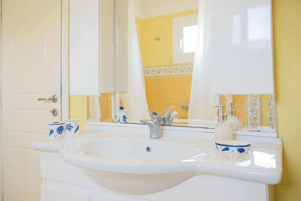 Photo of Bathroom in Nea Anchialos