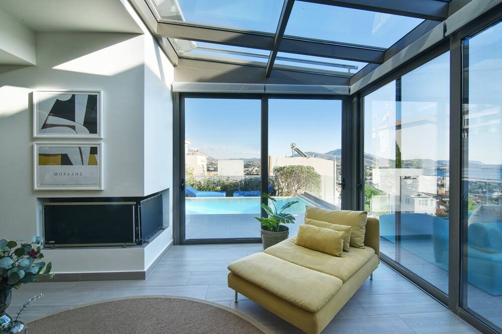 Photo of Livingroom in Saronikos