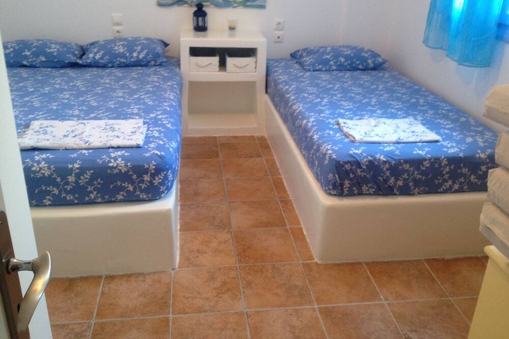 Photo of Bedroom in Faros Armenistis