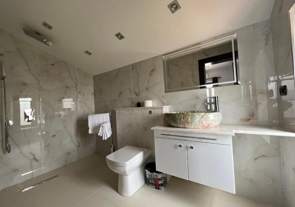 Photo of Bathroom in Udenisht
