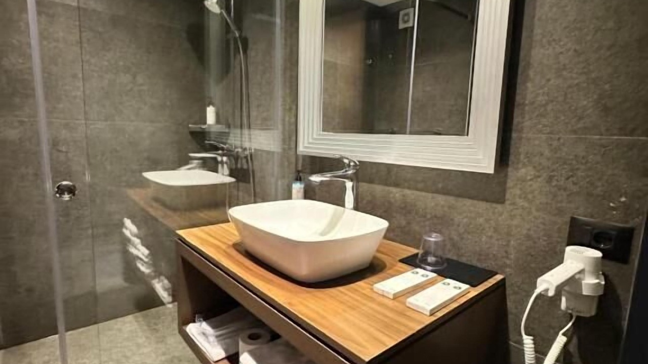 Photo of Bathroom in Jala