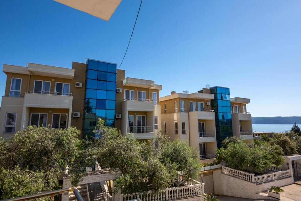Photo of Outdoor in Radhime