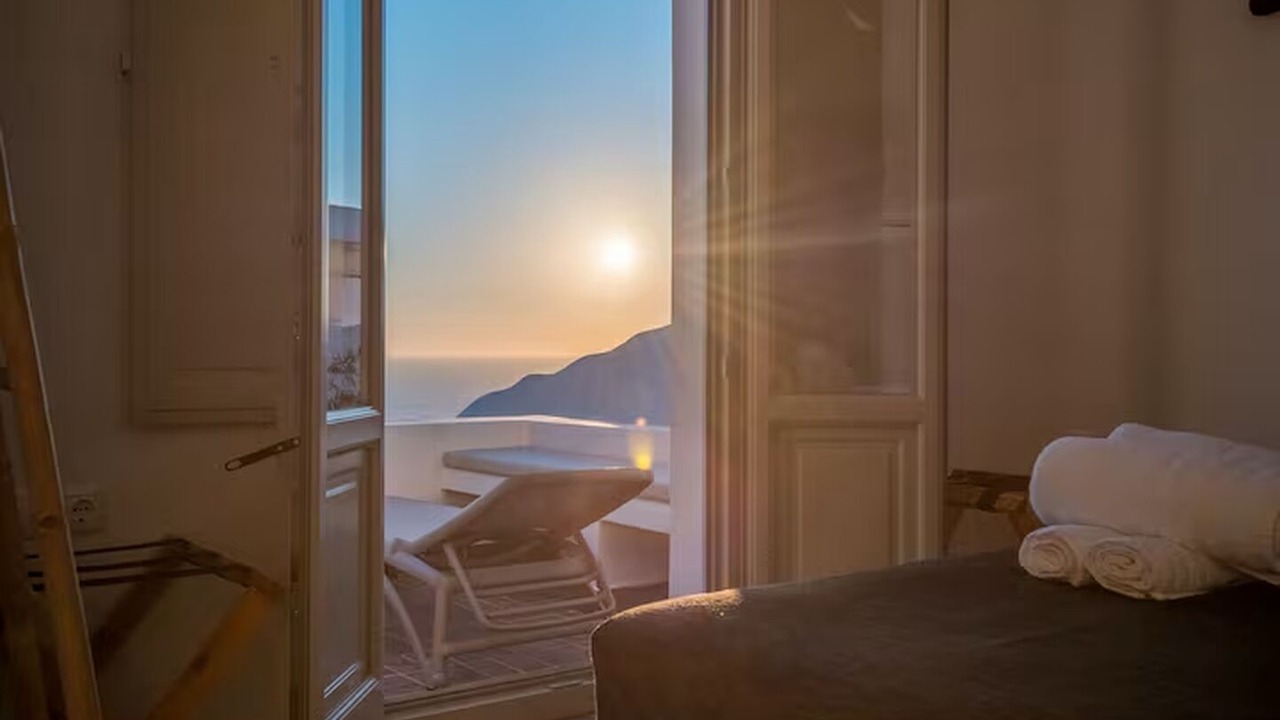 Photo of Bedroom in Oia