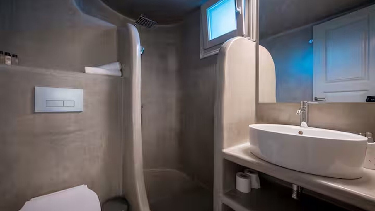 Photo of Bathroom in Oia
