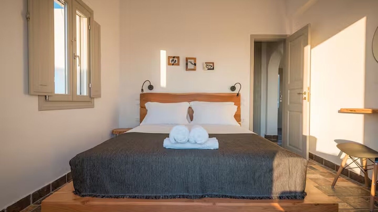Photo of Bedroom in Oia