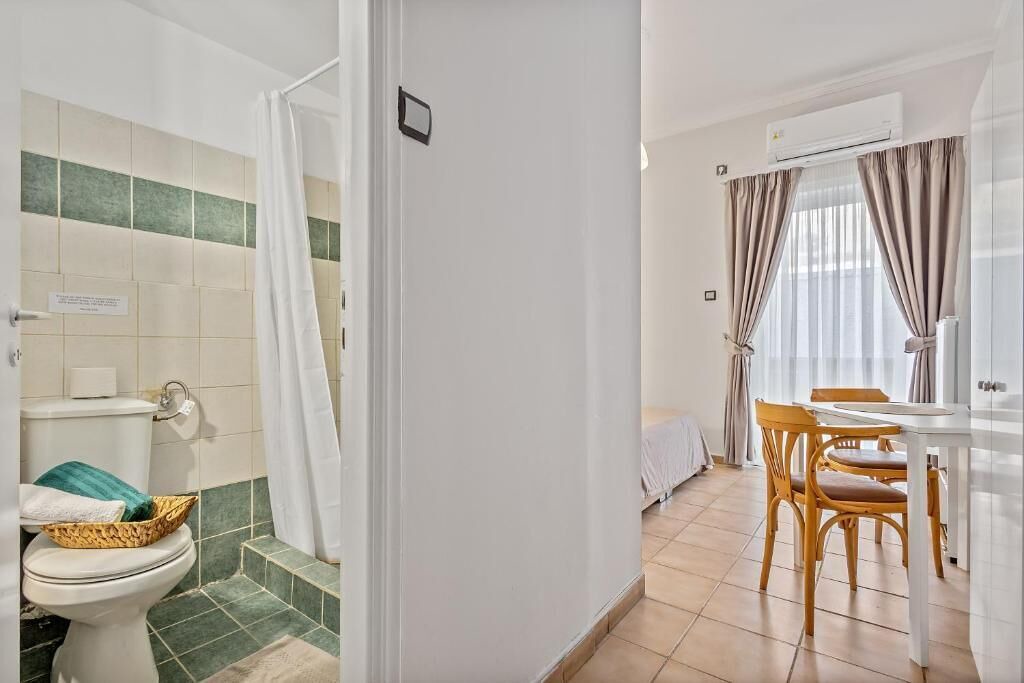 Photo of Bathroom in Platia Viktorias