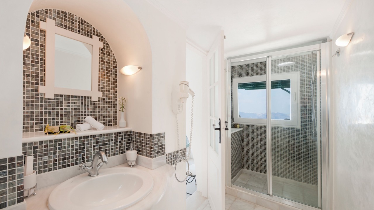 Photo of Bathroom in Imerovigli