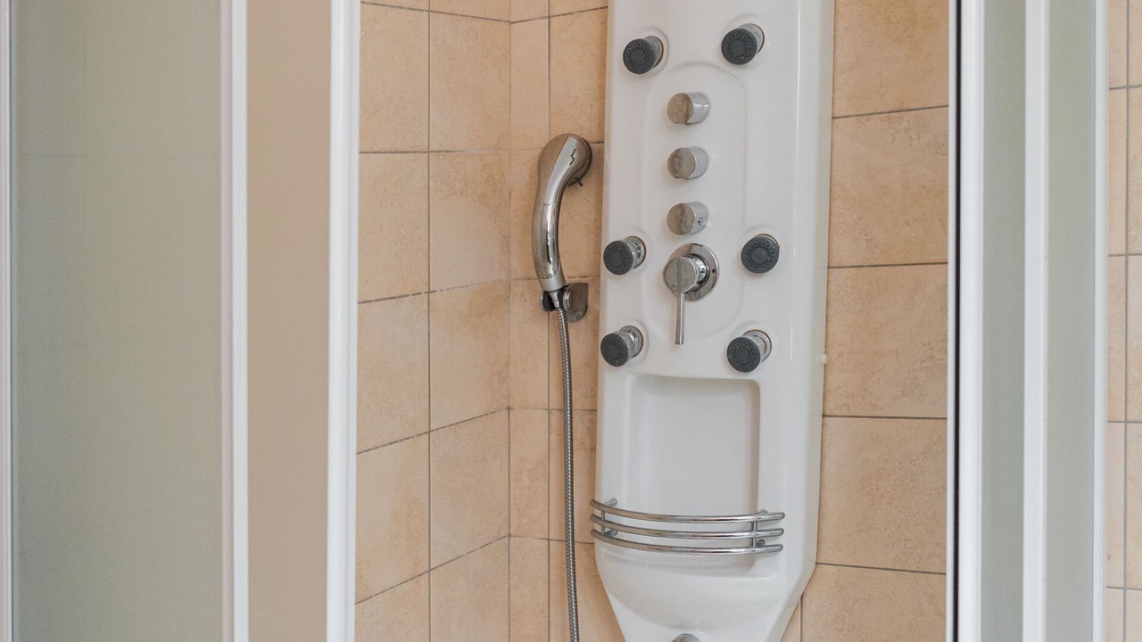 Photo of Bathroom in Mouresi