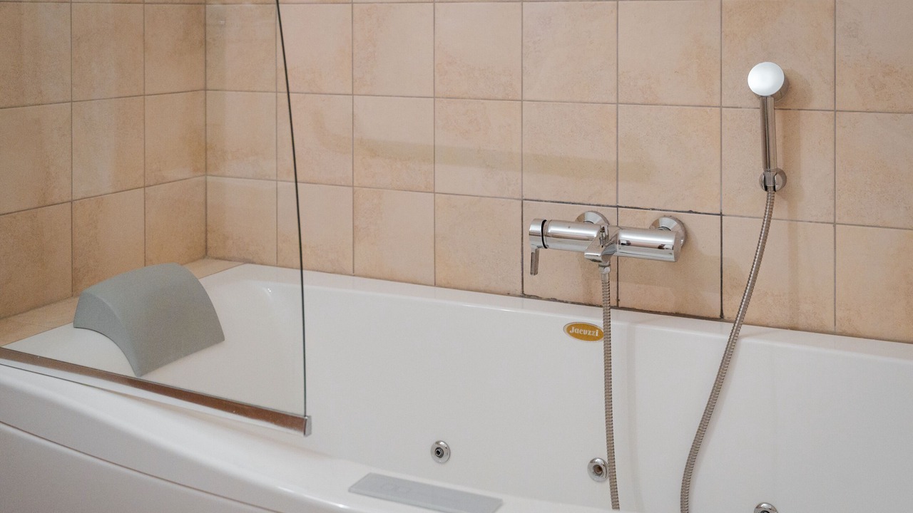 Photo of Bathroom in Mouresi