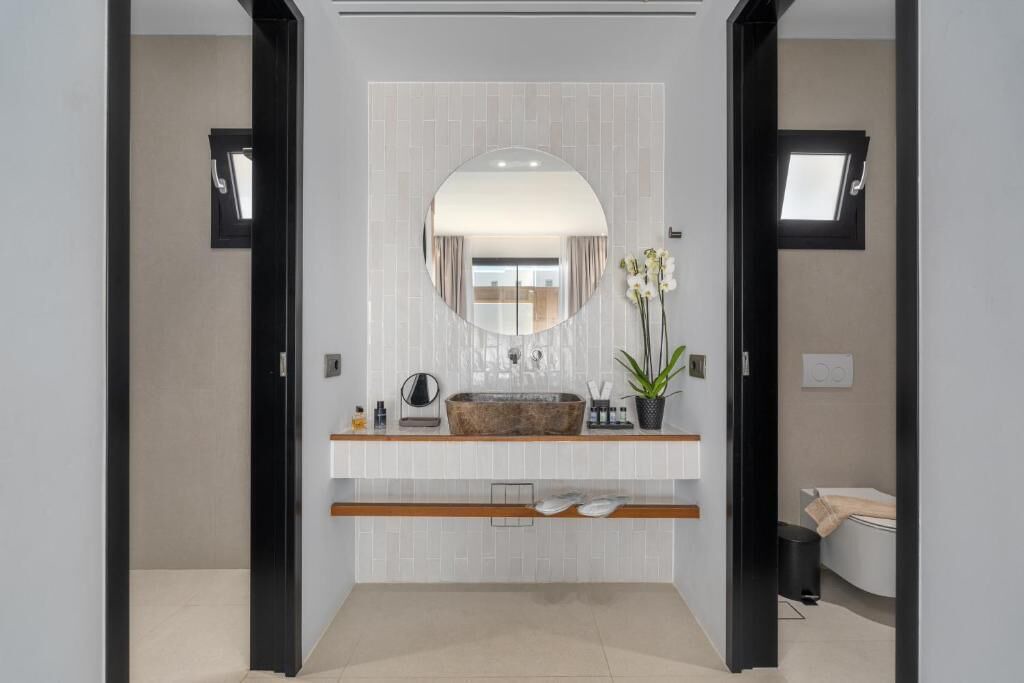 Photo of Bathroom in Glastros