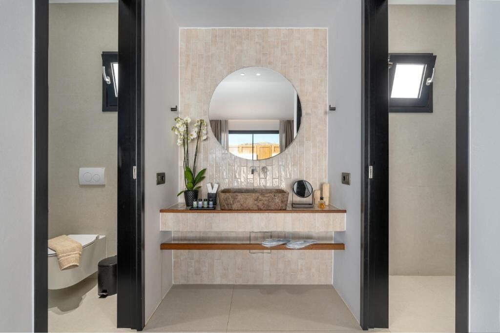 Photo of Bathroom in Glastros