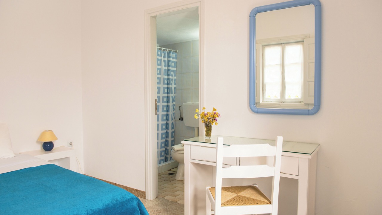 Photo of Bedroom in Folegandros Town
