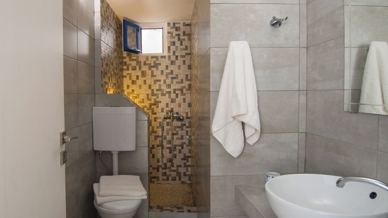 Photo of Bathroom in Folegandros Town