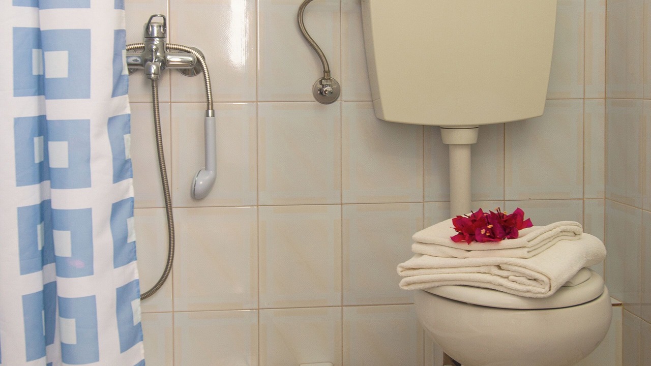 Photo of Bathroom in Folegandros Town
