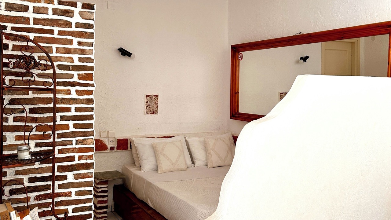 Photo of Bedroom in Kini
