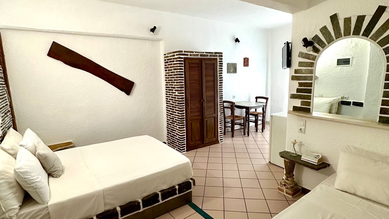 Photo of Bedroom in Kini