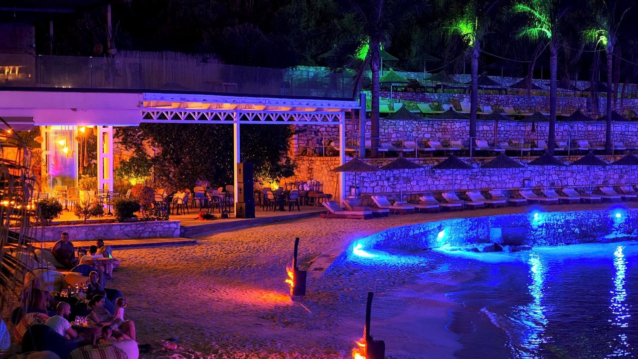 Photo of Others in Sarande