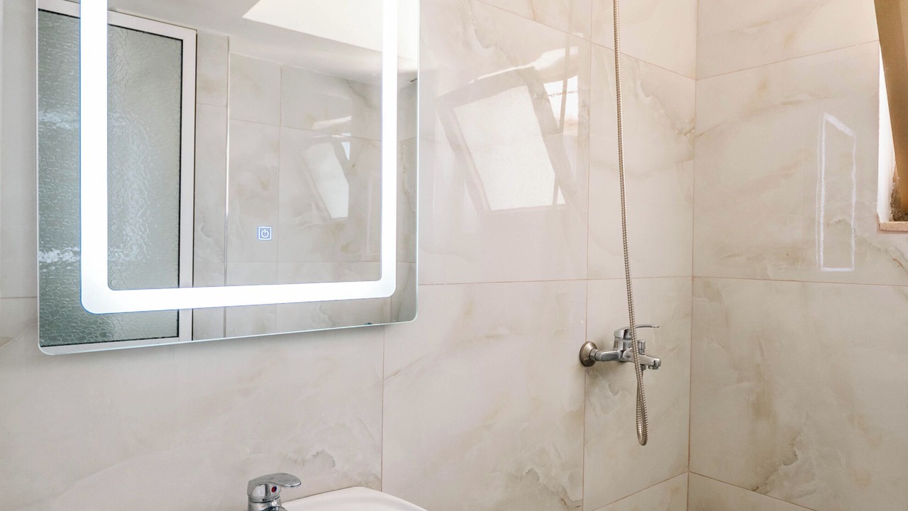 Photo of Bathroom in Golem