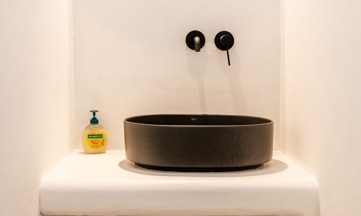 Photo of Bathroom in Perissa