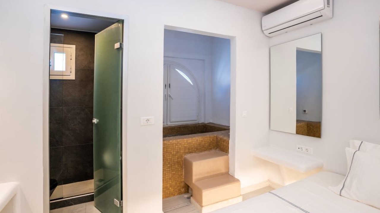 Photo of Bedroom in Perissa