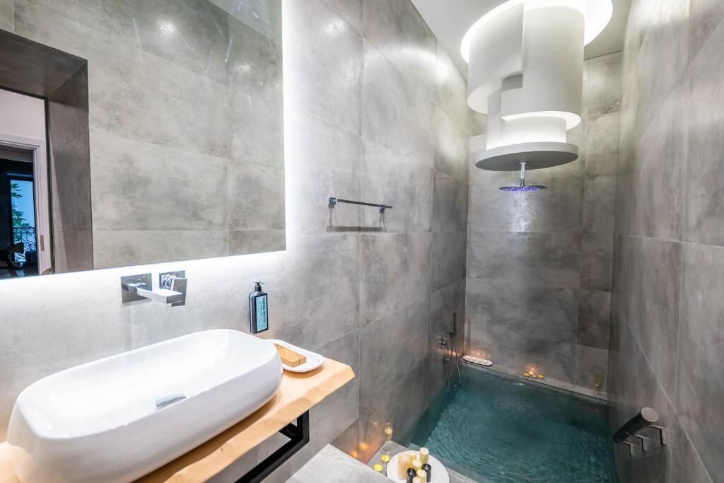 Photo of Bathroom in Qender