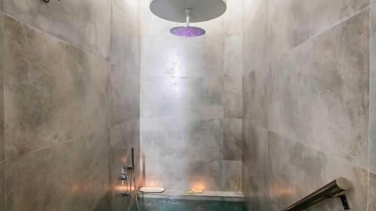 Photo of Bathroom in Qender