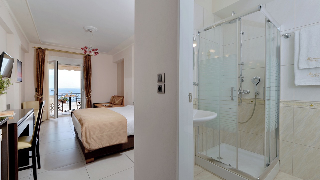 Photo of Bathroom in Xirolivado