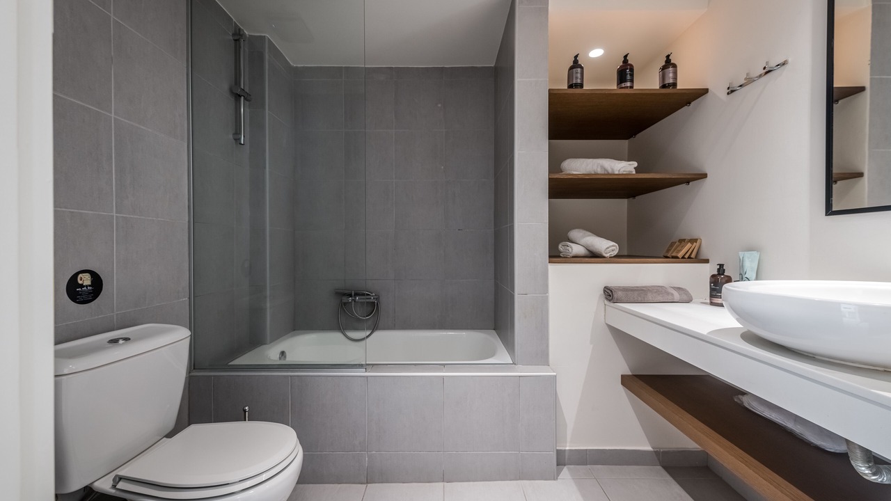 Photo of Bathroom in Tingaki