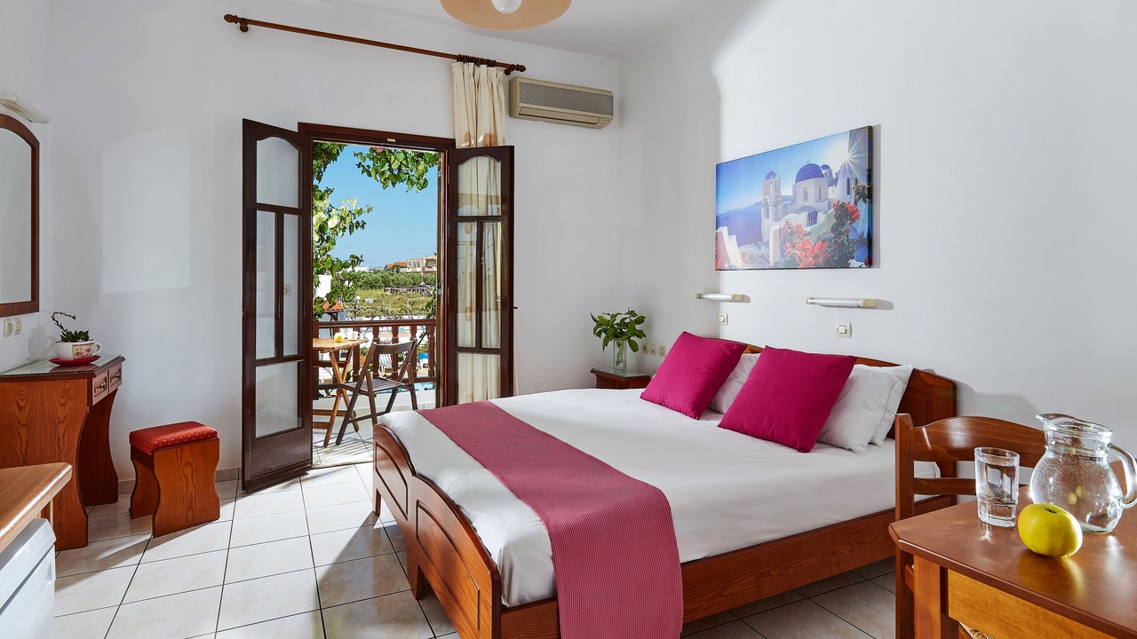 Photo of Bedroom in Analipsi