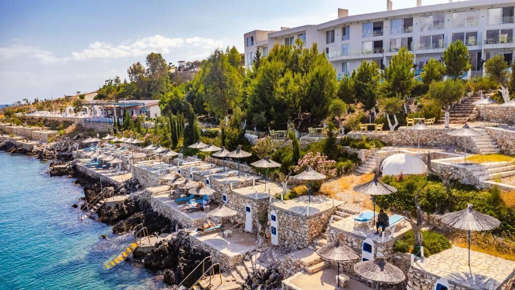 Photo of Others in Himare