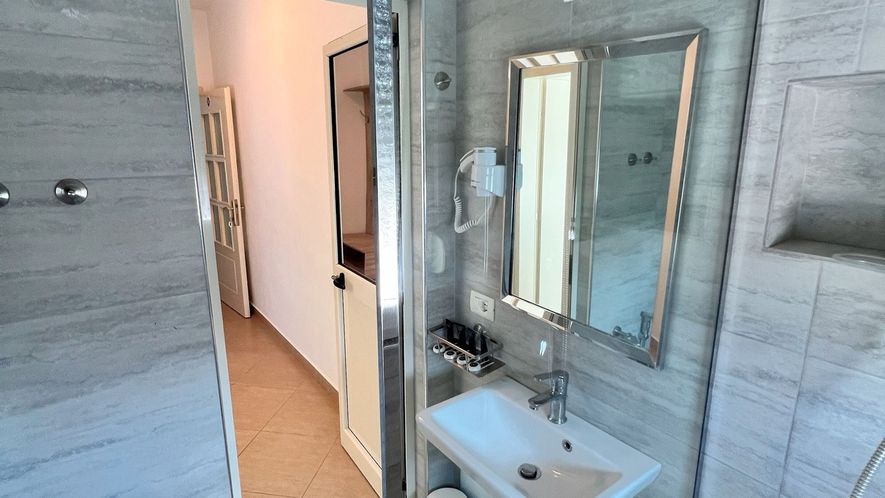 Photo of Bedroom in Velipoje