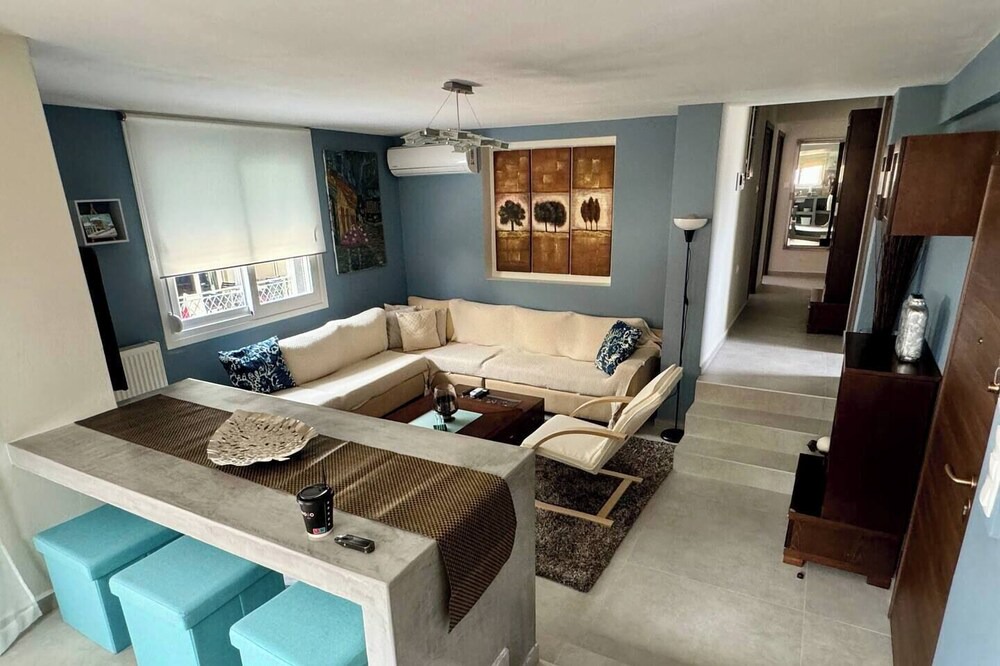Photo of Livingroom in Volos City Centre