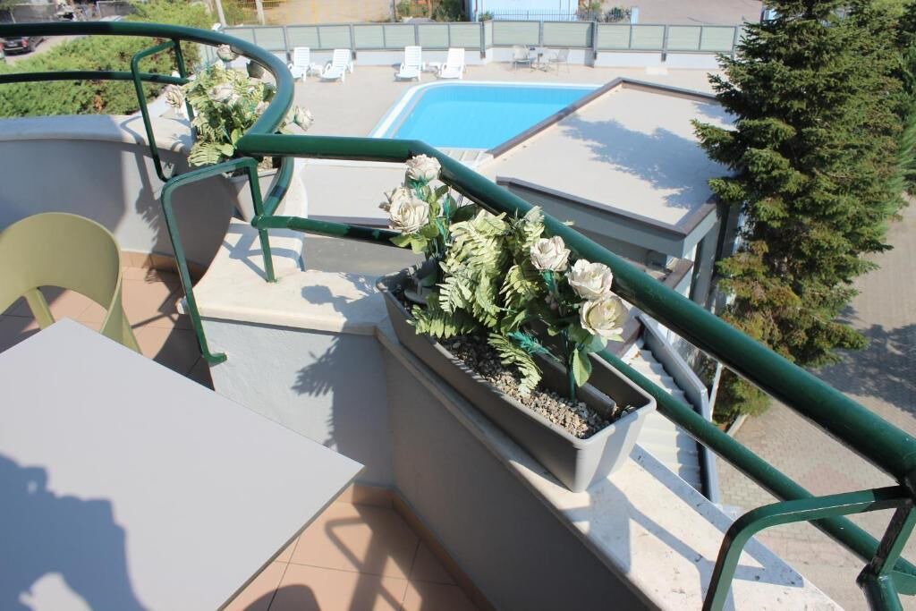 Photo of Patio Balcony in Vaqarr