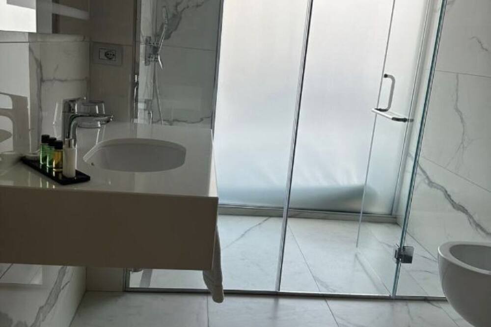 Photo of Bathroom in Shengjin