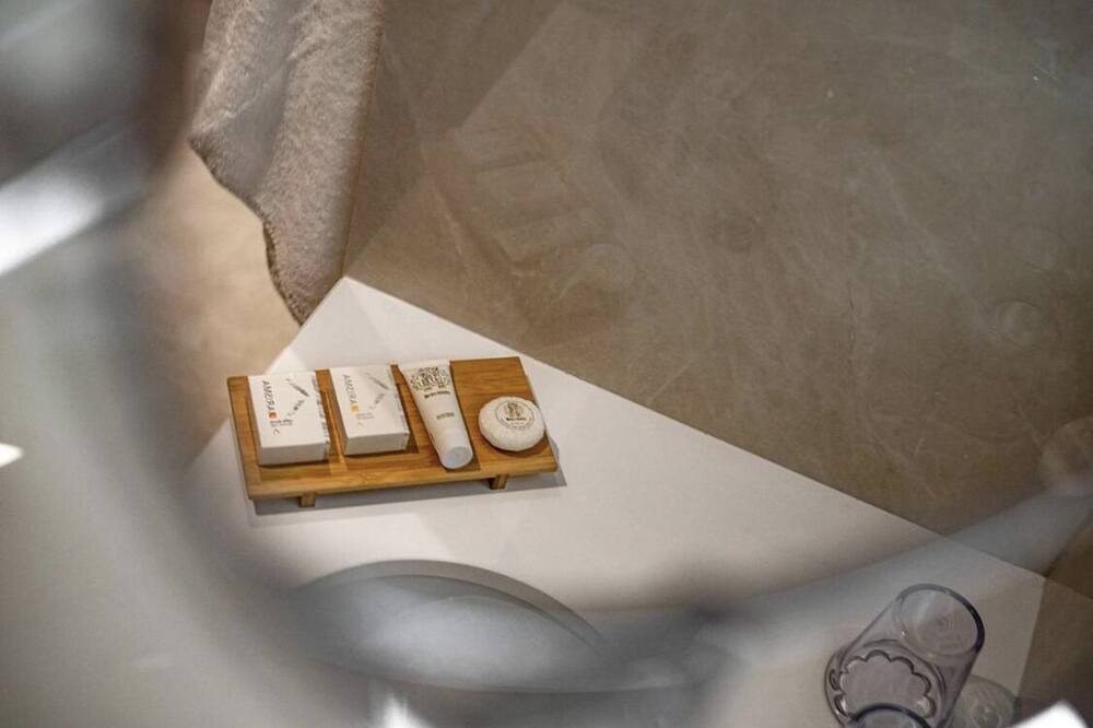 Photo of Bathroom in Shengjin