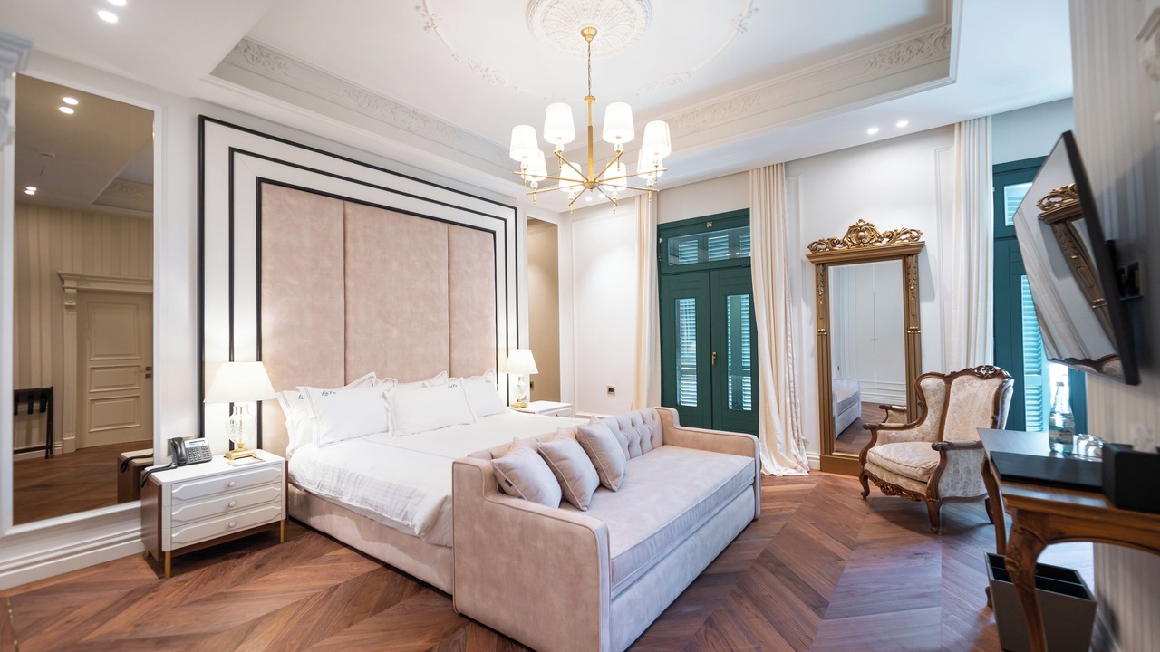 Photo of Others in Qender