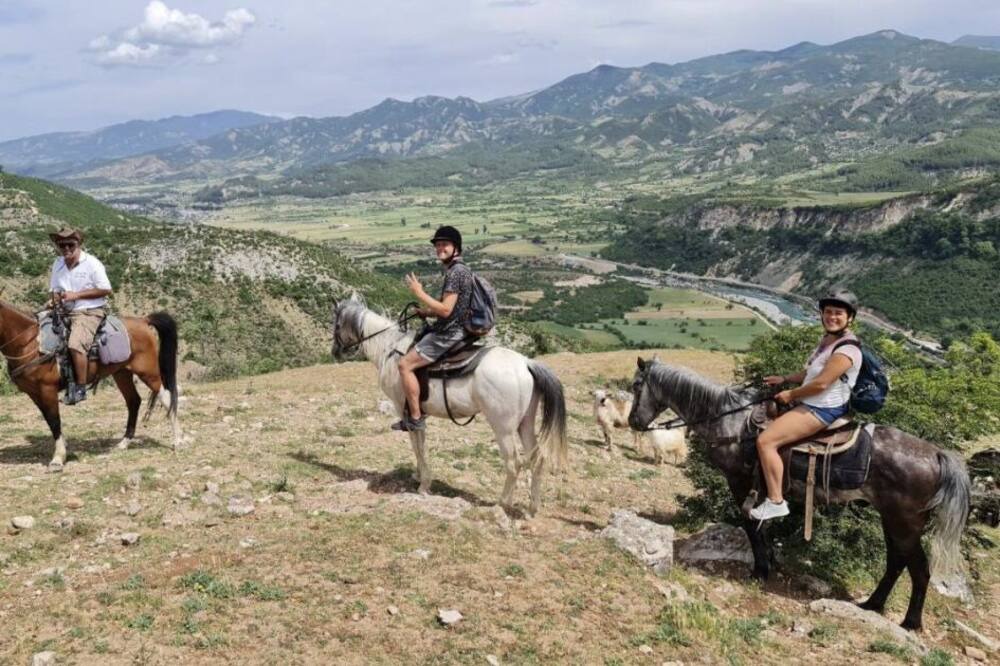Photo of Others in Permet