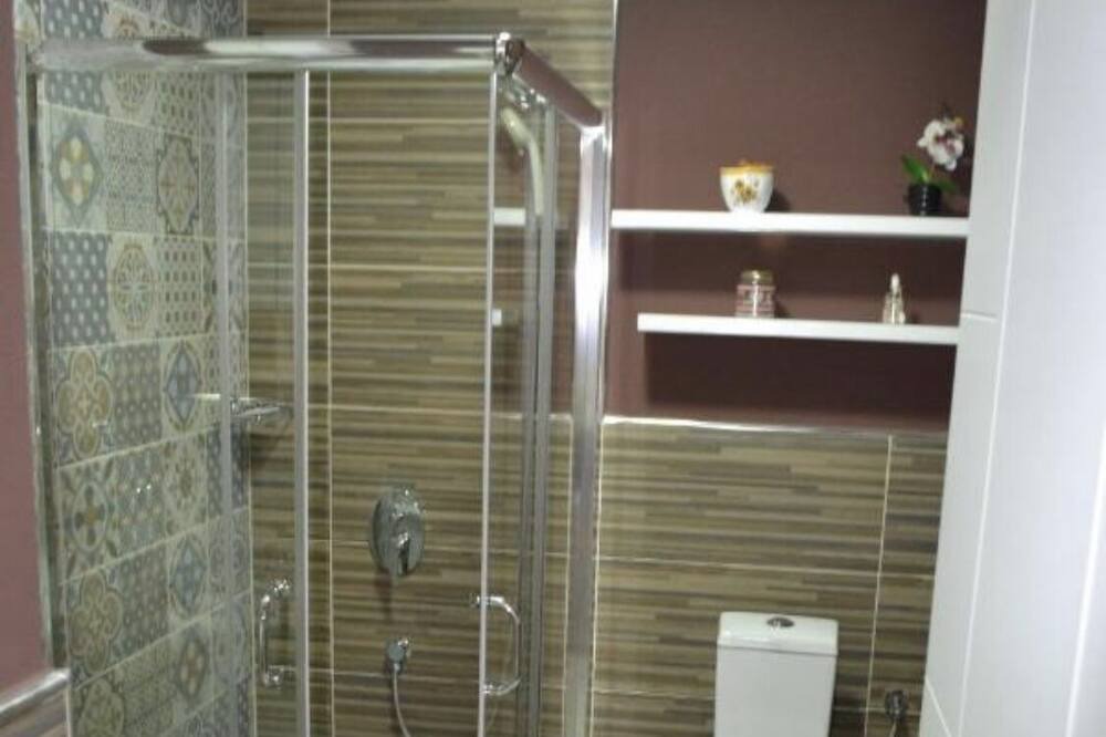 Photo of Bathroom in Permet