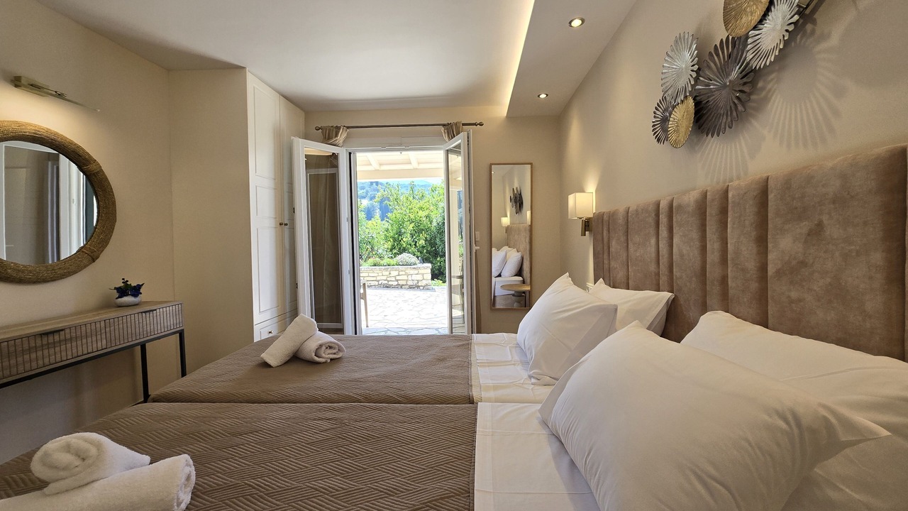 Photo of Bedroom in Petaleia