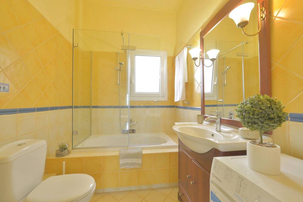 Photo of Bathroom in Dassia