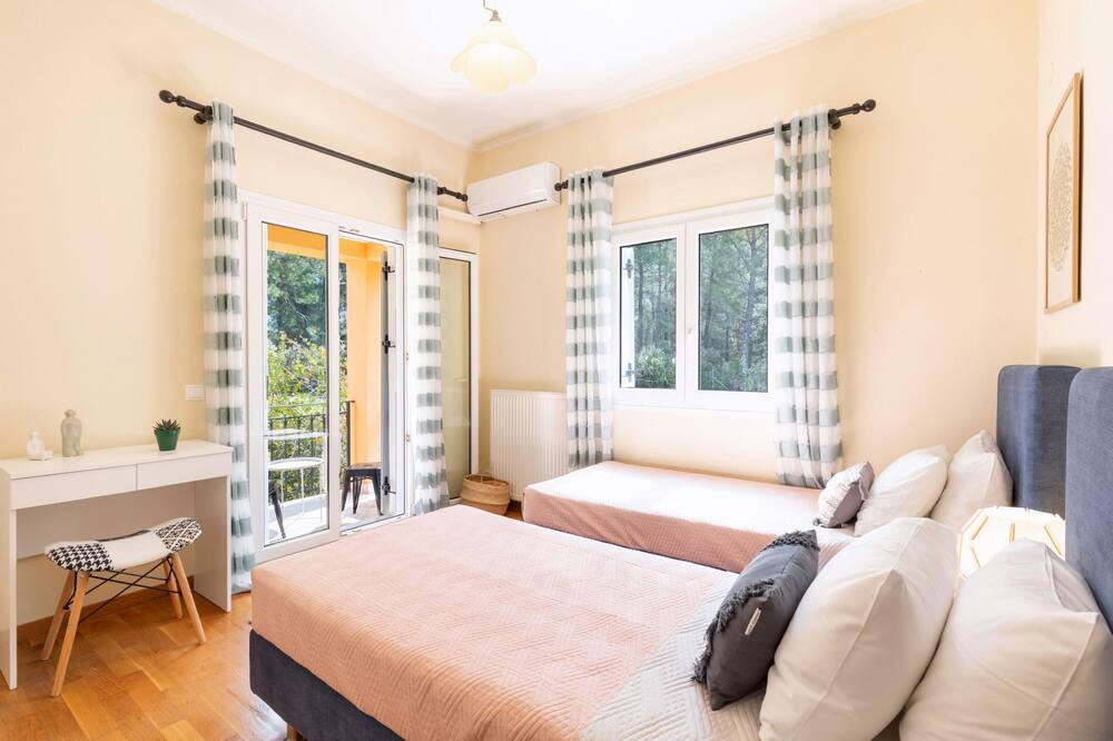 Photo of Bedroom in Dassia