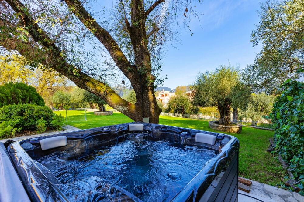 Photo of Outdoor in Dassia