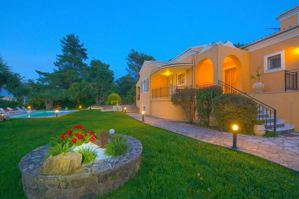Photo of Outdoor in Dassia