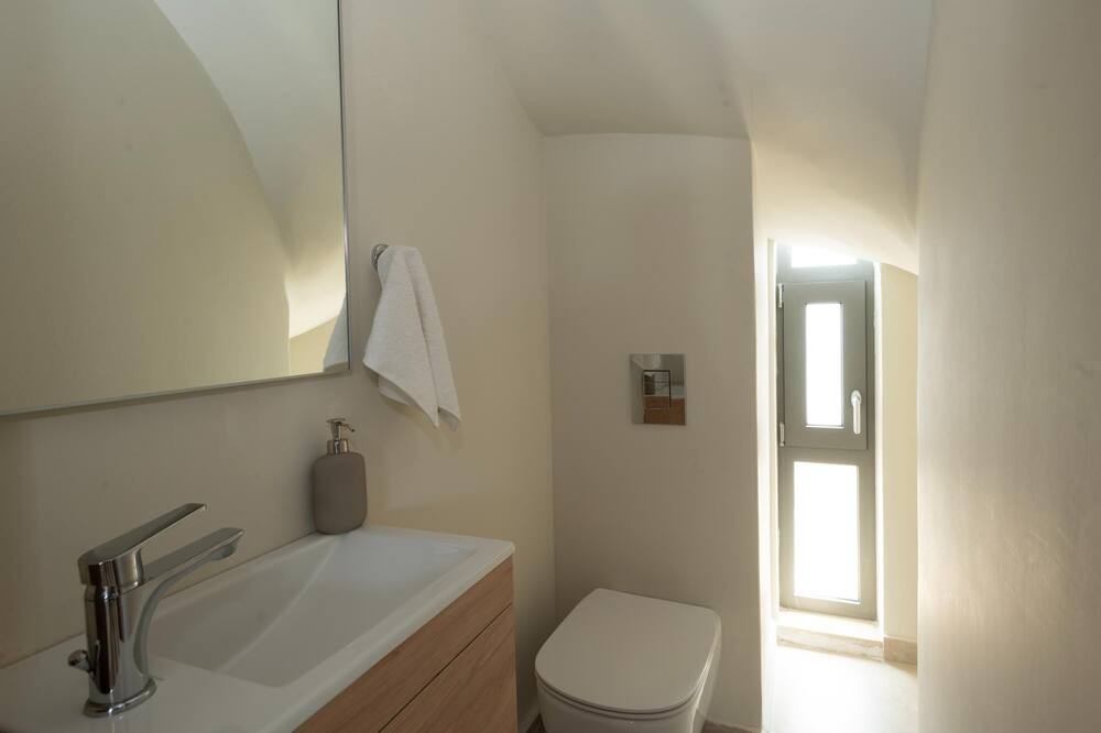 Photo of Bathroom in Pylos-Nestoras