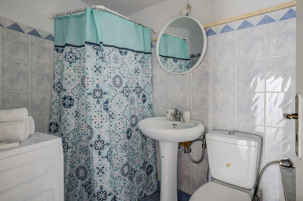 Photo of Bathroom in Kardiani