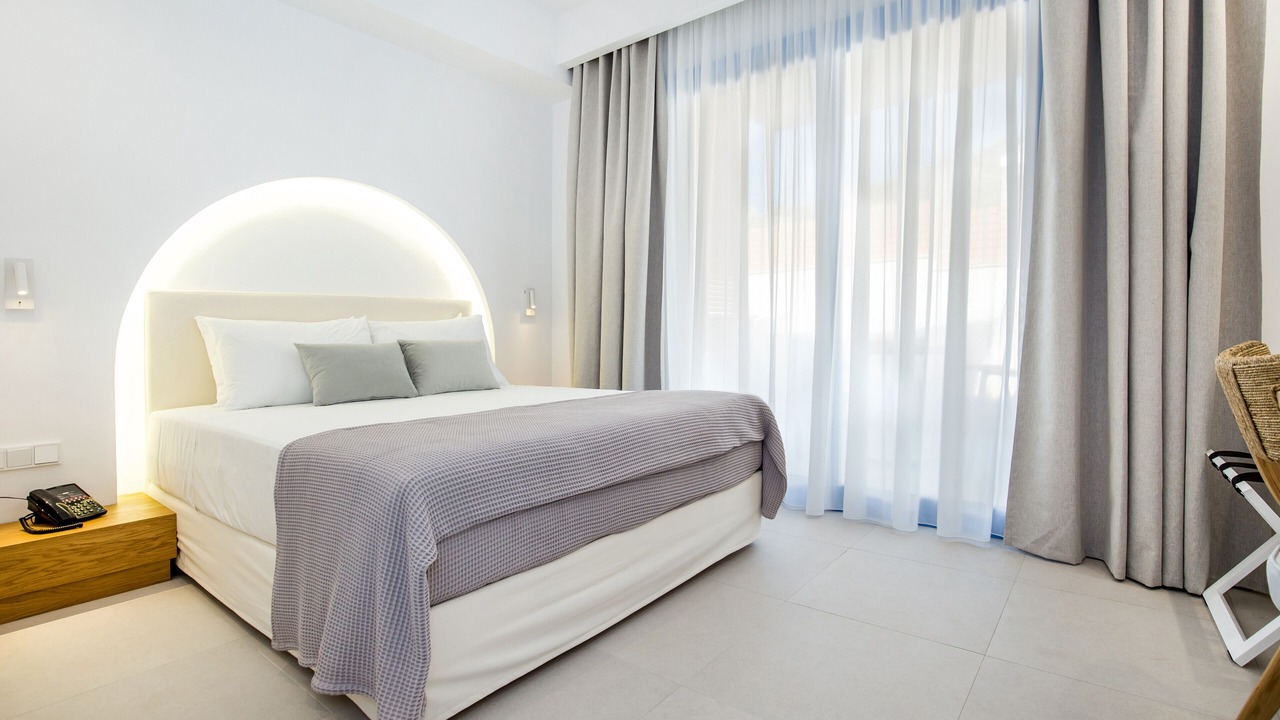 Photo of Bedroom in Golden Beach