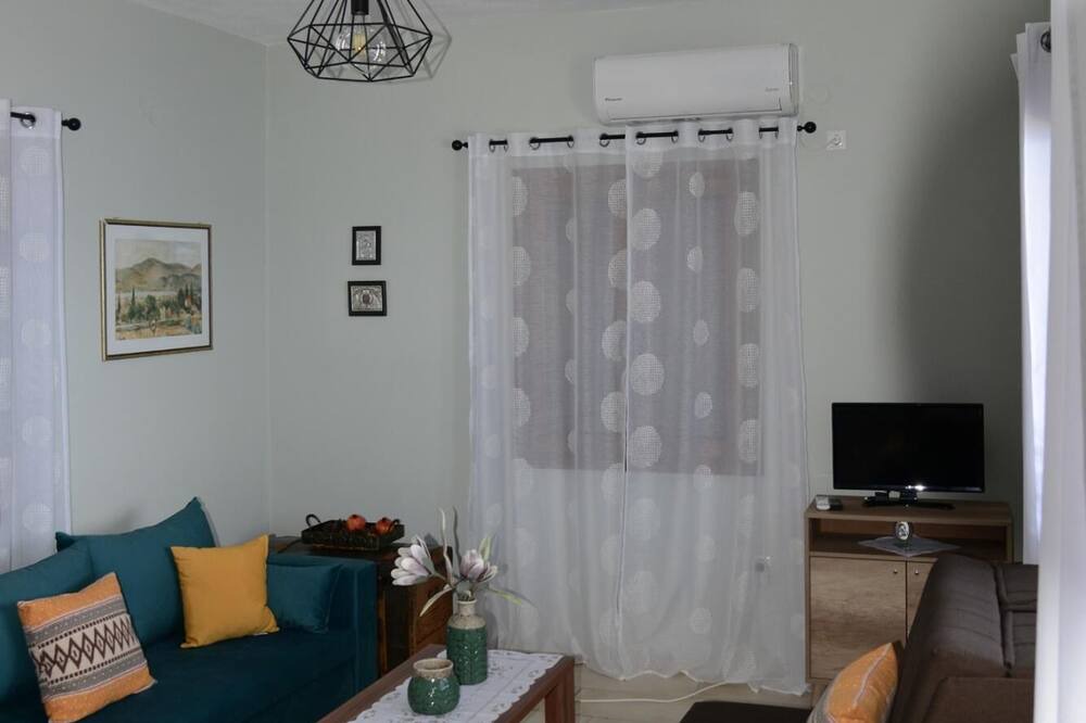 Photo of Livingroom in Sourpi