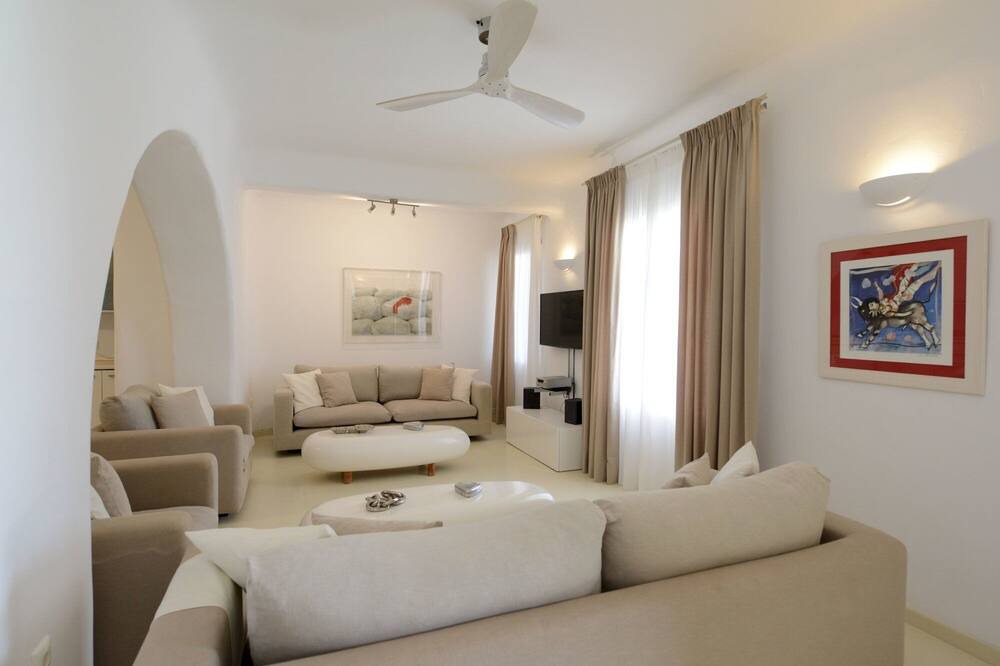 Photo of Livingroom in Kalafatis