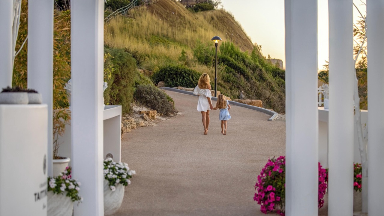 Photo of Others in Kassandra